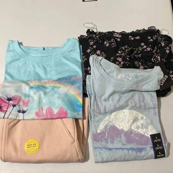 art class Other - Girls Size L Set of 4 Pieces - 2 shirts, 1 dress, 1 short - Art Class Cat & Jack
